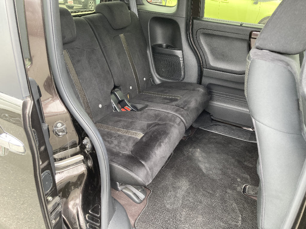 ホンダ Ｎ　ＢＯＸカスタム G・Lﾎﾝﾀﾞｾﾝｼﾝｸﾞ 4WD