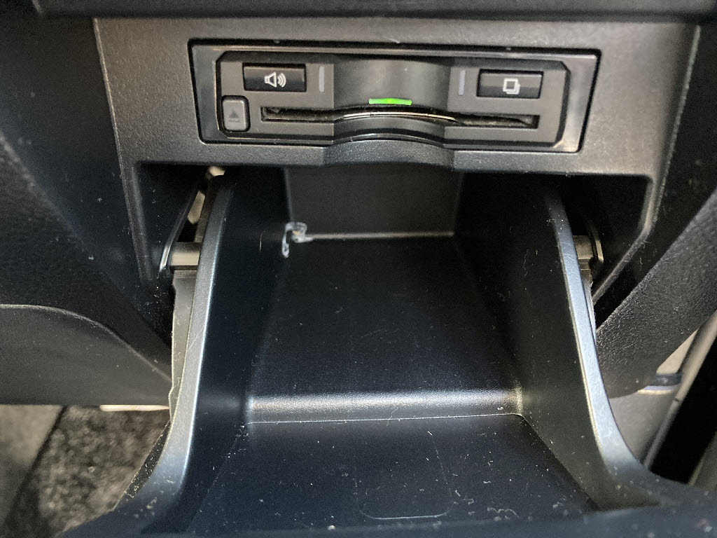 トヨタ ヴェルファイア 2.5Z-Aｴﾃﾞｨｼｮﾝ ｺﾞｰﾙﾃﾞﾝｱｲｽﾞ 4WD