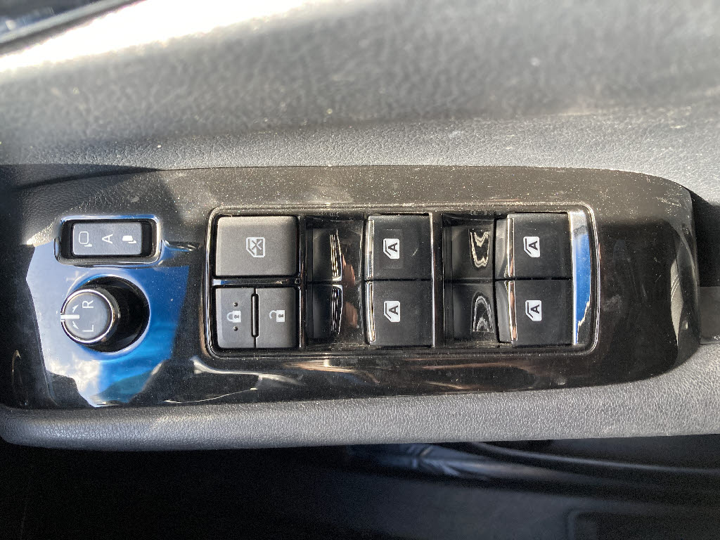 トヨタ ヴェルファイア 2.5Z-Aｴﾃﾞｨｼｮﾝ ｺﾞｰﾙﾃﾞﾝｱｲｽﾞ 4WD