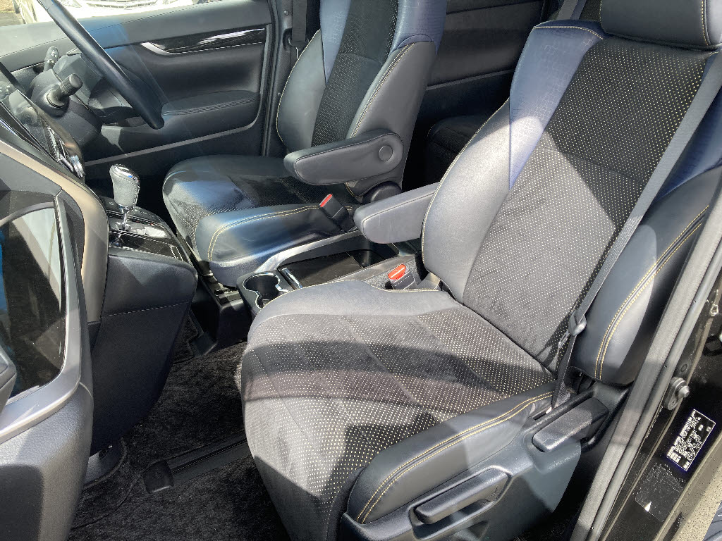 トヨタ ヴェルファイア 2.5Z-Aｴﾃﾞｨｼｮﾝ ｺﾞｰﾙﾃﾞﾝｱｲｽﾞ 4WD