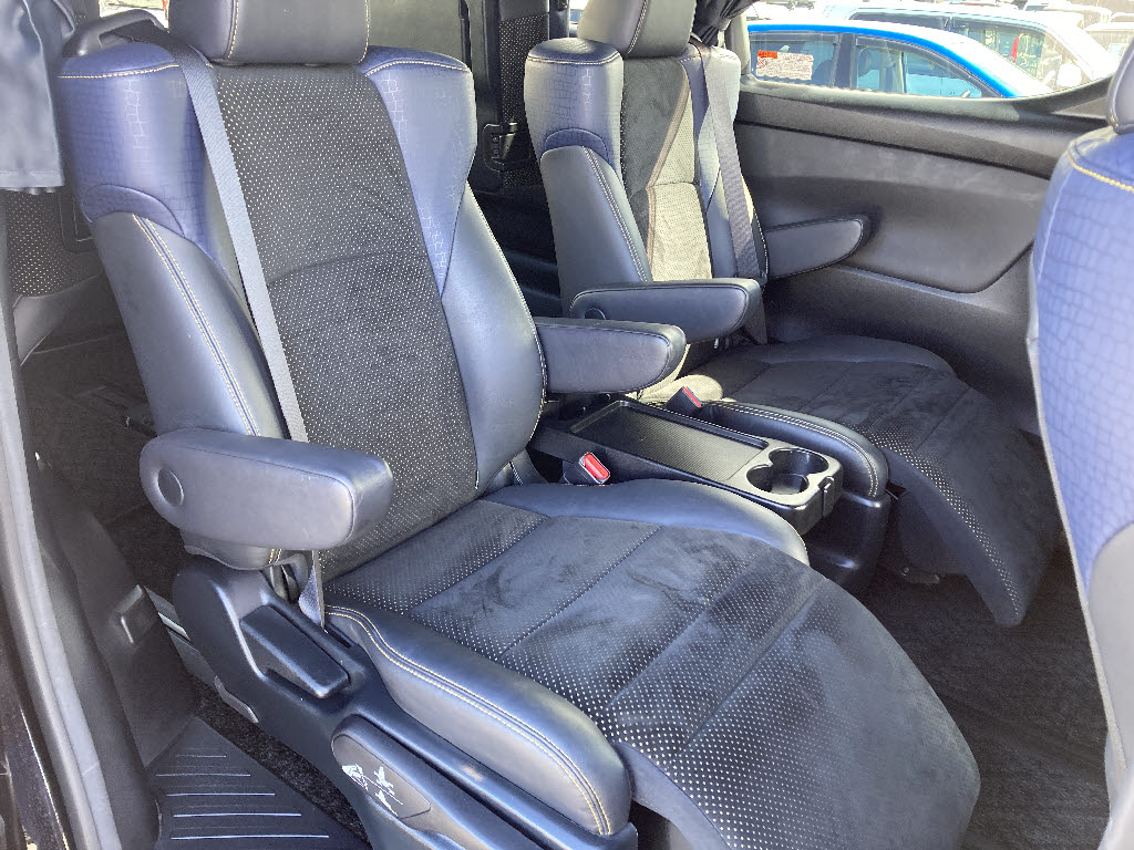 トヨタ ヴェルファイア 2.5Z-Aｴﾃﾞｨｼｮﾝ ｺﾞｰﾙﾃﾞﾝｱｲｽﾞ 4WD