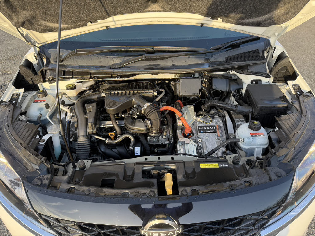 ニッサン ノート X FOUR 4WD
