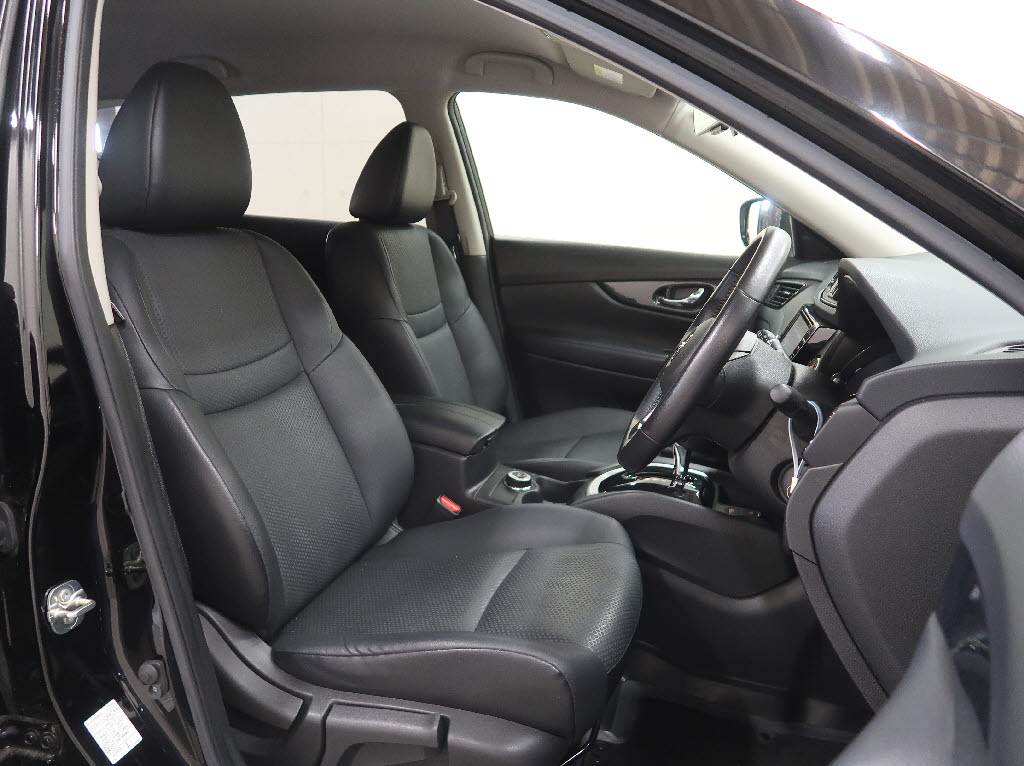 ニッサン エクストレイル 20XI 4WD