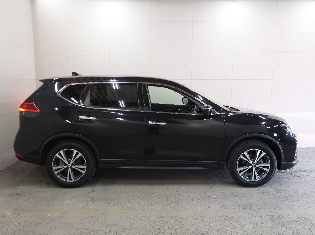 ニッサン エクストレイル 20XI 4WD