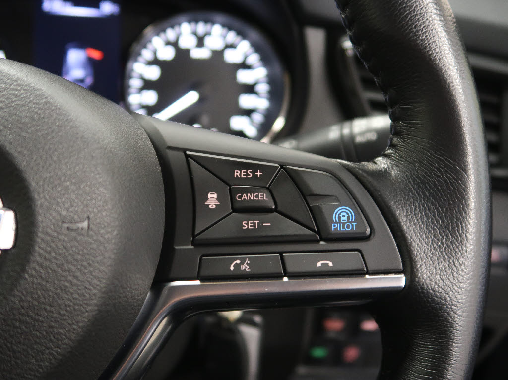 ニッサン エクストレイル 20XI 4WD