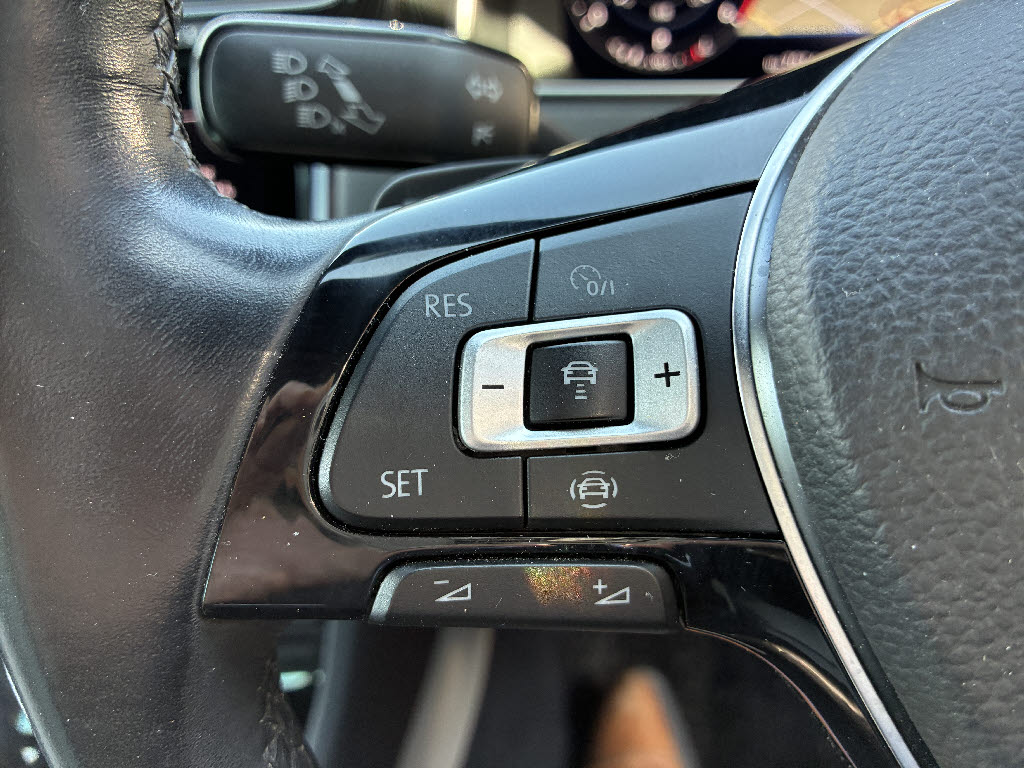 フォルクスワーゲン ＶＷゴルフ ＴＤＩハイラインマイスター