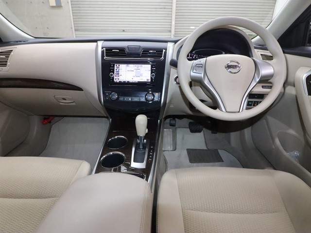 ニッサン ティアナ ＸＥ