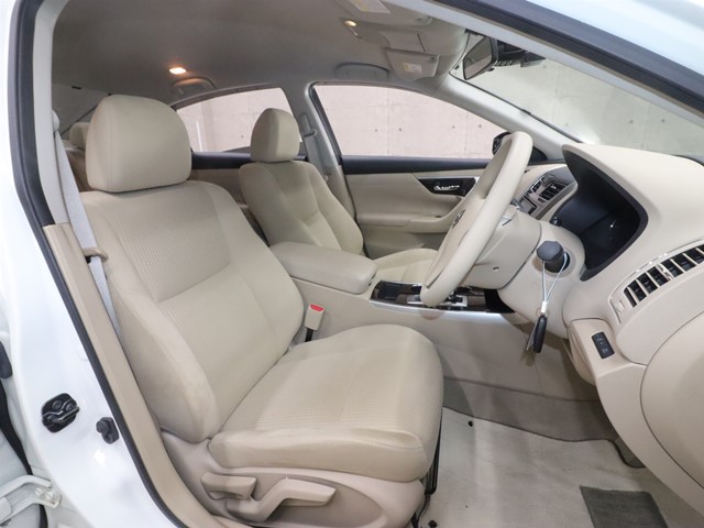 ニッサン ティアナ ＸＥ