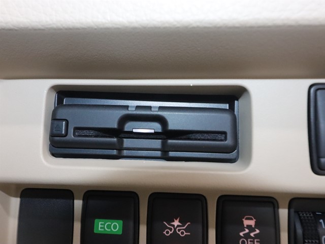 ニッサン ティアナ ＸＥ