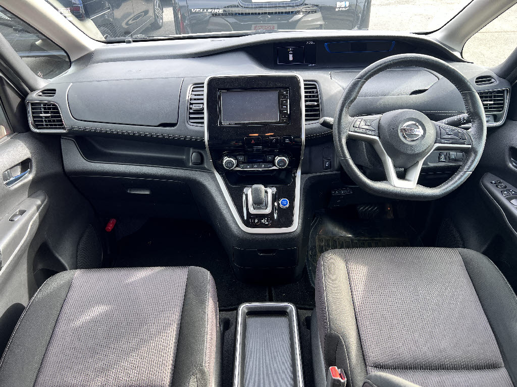 ニッサン セレナＨＶ e-POWER ﾊｲｳｪｲｽﾀｰ