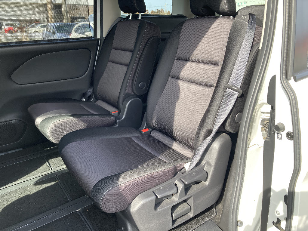 ニッサン セレナＨＶ e-POWER ﾊｲｳｪｲｽﾀｰ