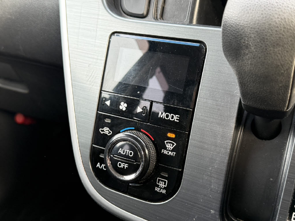 ダイハツ ムーヴカスタム X SA2