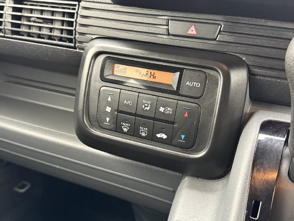 ホンダ Ｎ－ＶＡＮ Gﾎﾝﾀﾞｾﾝｼﾝｸﾞ 4WD