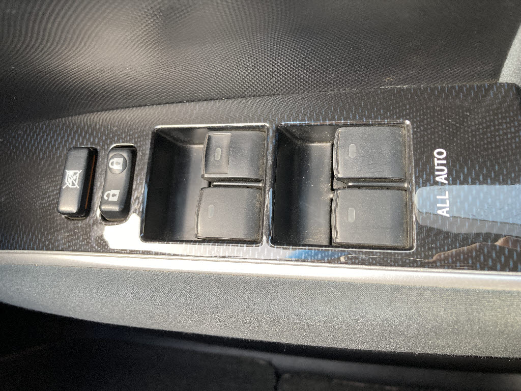 トヨタ エスティマ ｱｴﾗｽ 4WD