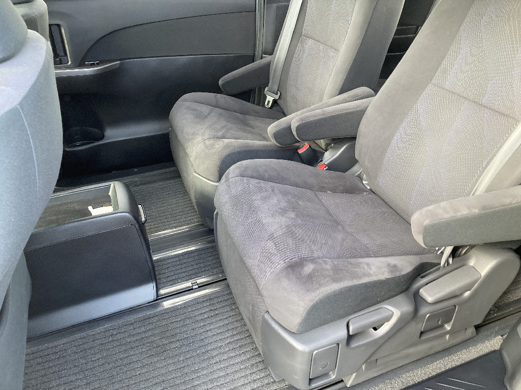 トヨタ エスティマ ｱｴﾗｽ 4WD