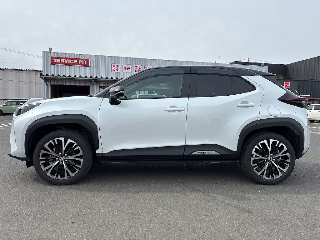 トヨタ ヤリス クロス ﾊｲﾌﾞﾘｯﾄﾞZ 4WD