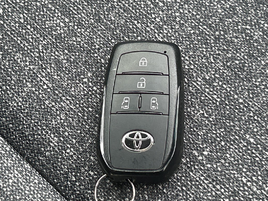 トヨタ ｼｴﾝﾀ ﾊｲﾌﾞﾘｯﾄﾞ ﾊｲﾌﾞﾘｯﾄﾞZ 4WD