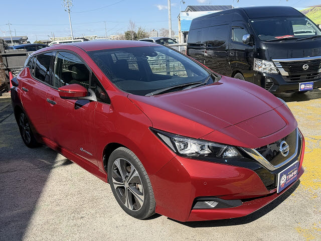 ニッサン リーフ X