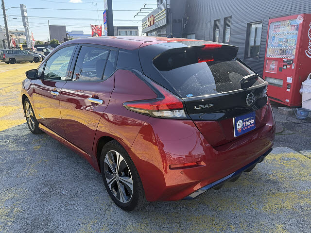 ニッサン リーフ X