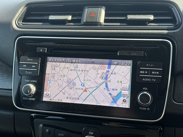 ニッサン リーフ X