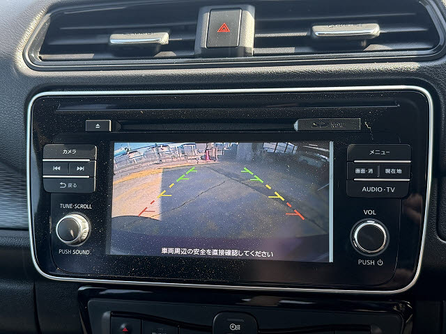 ニッサン リーフ X