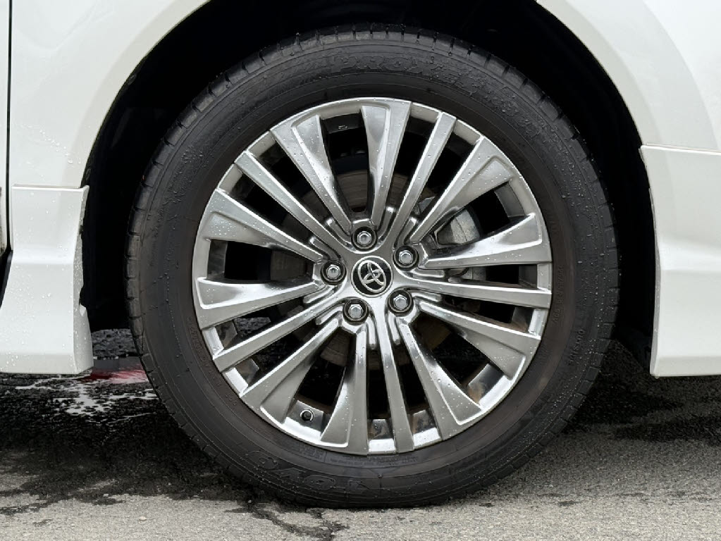 トヨタ ﾊﾘｱｰ ﾊｲﾌﾞﾘｯﾄﾞ Z 4WD