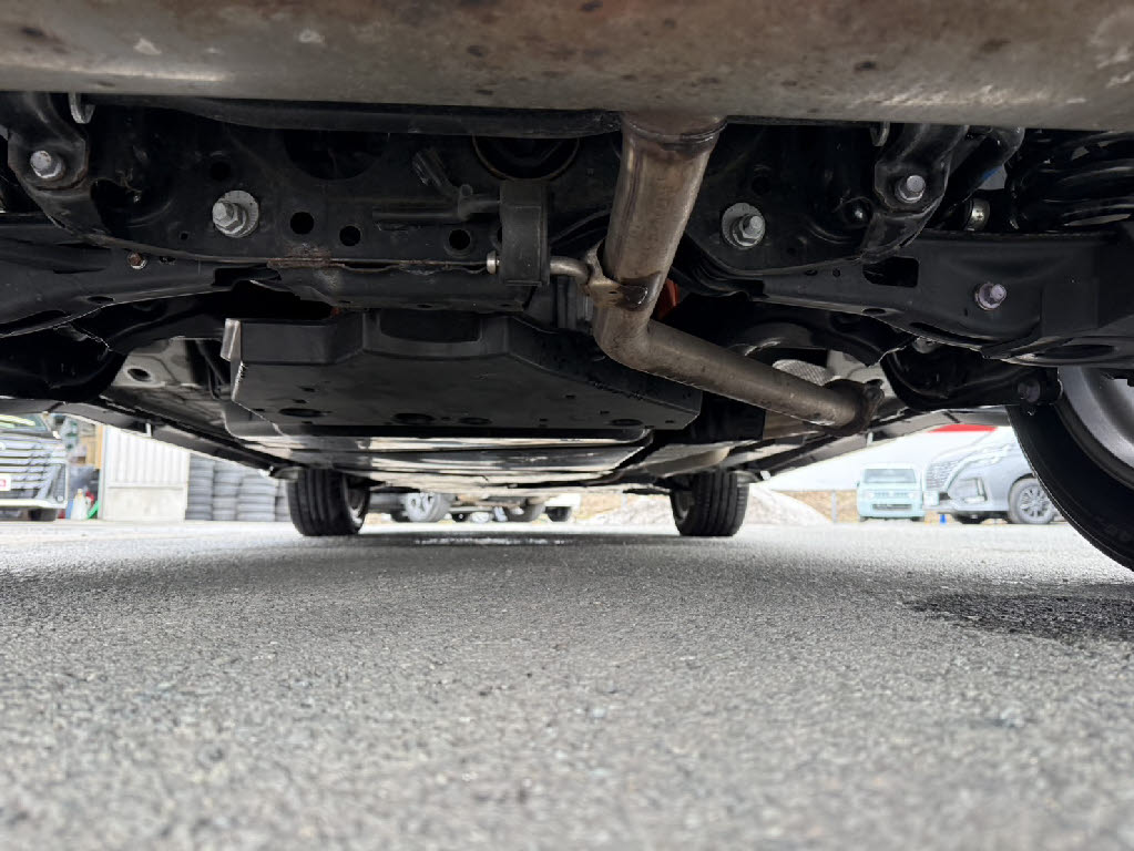 トヨタ ﾊﾘｱｰ ﾊｲﾌﾞﾘｯﾄﾞ Z 4WD