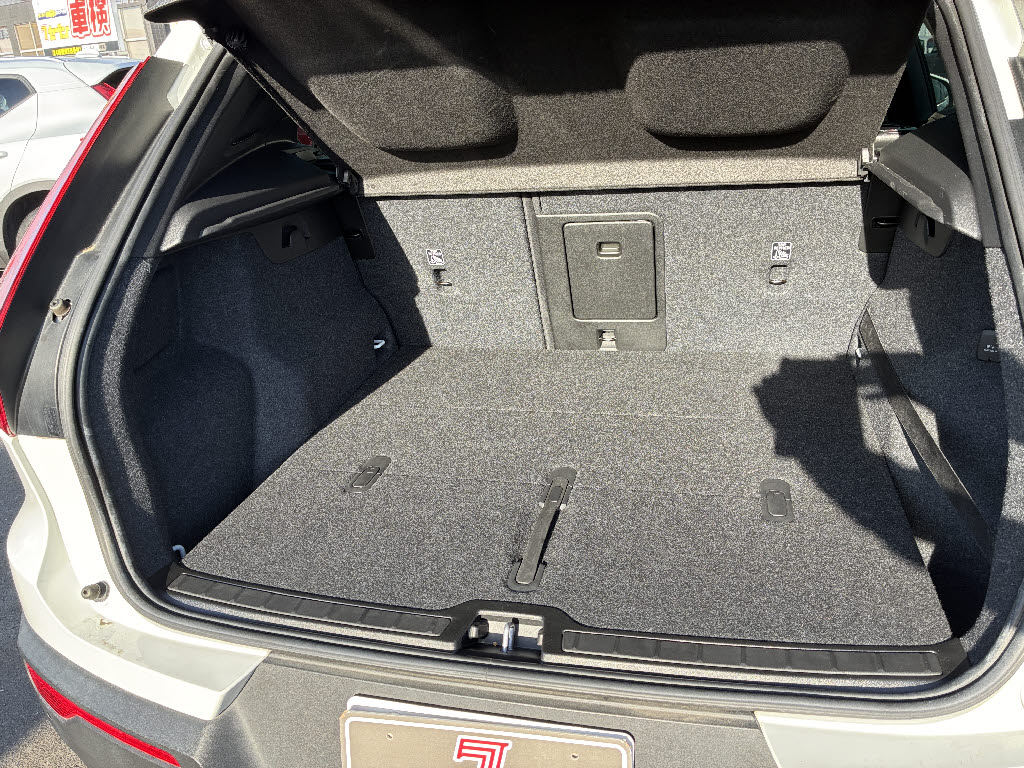 ボルボ ボルボ ＸＣ４０ T4 ﾓﾒﾝﾀﾑ