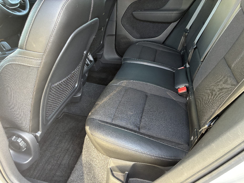 ボルボ ボルボ ＸＣ４０ T4 ﾓﾒﾝﾀﾑ