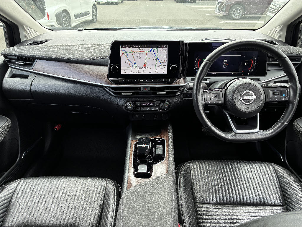 ニッサン オーラ G FOUR ﾚｻﾞｰｴﾃﾞｨｼｮﾝ 4WD