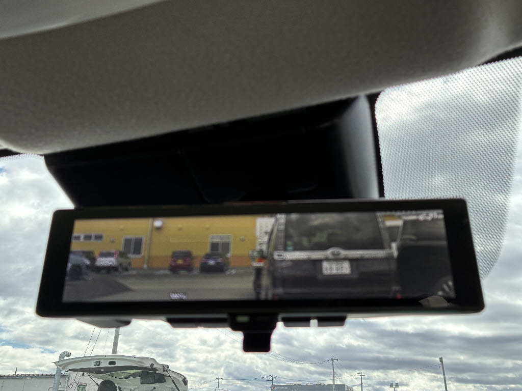 ニッサン オーラ G FOUR ﾚｻﾞｰｴﾃﾞｨｼｮﾝ 4WD