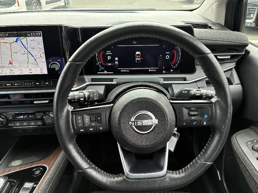 ニッサン オーラ G FOUR ﾚｻﾞｰｴﾃﾞｨｼｮﾝ 4WD