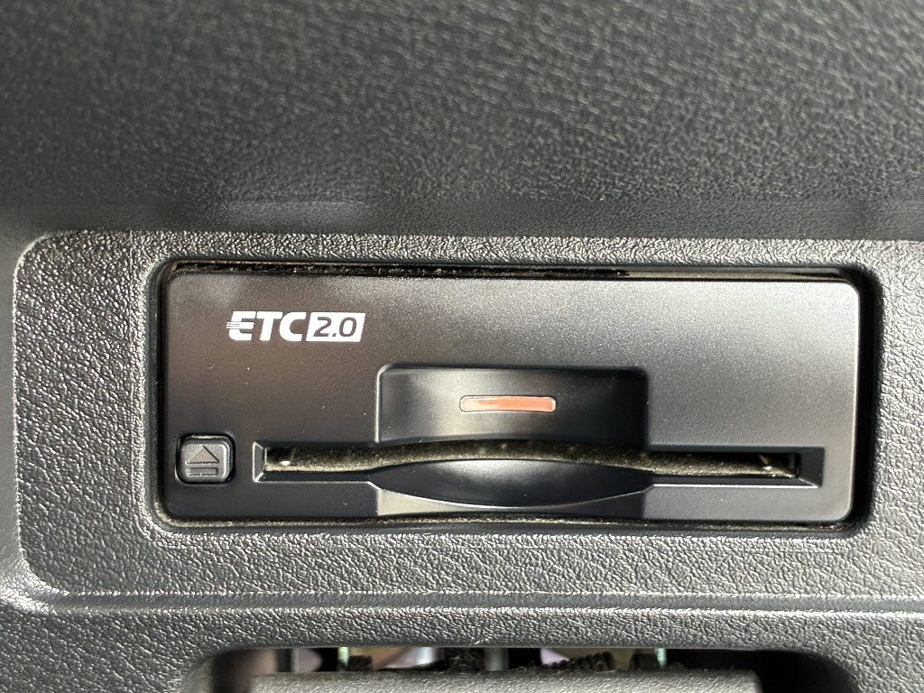 ニッサン オーラ G FOUR ﾚｻﾞｰｴﾃﾞｨｼｮﾝ 4WD