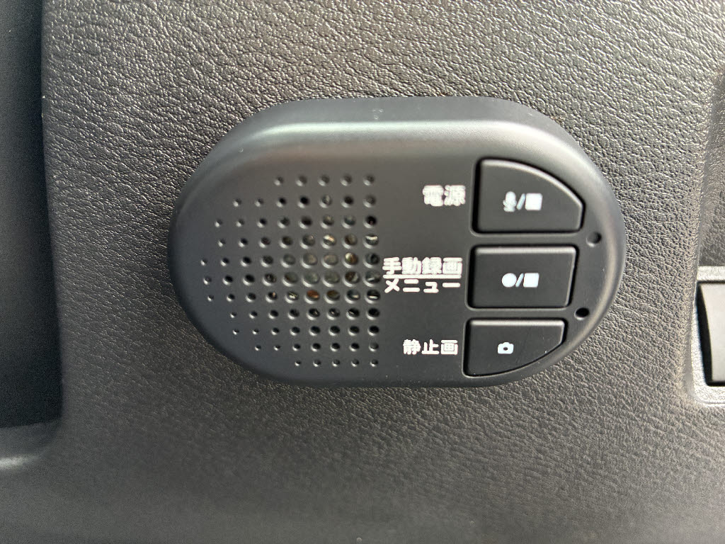 ニッサン オーラ G FOUR ﾚｻﾞｰｴﾃﾞｨｼｮﾝ 4WD