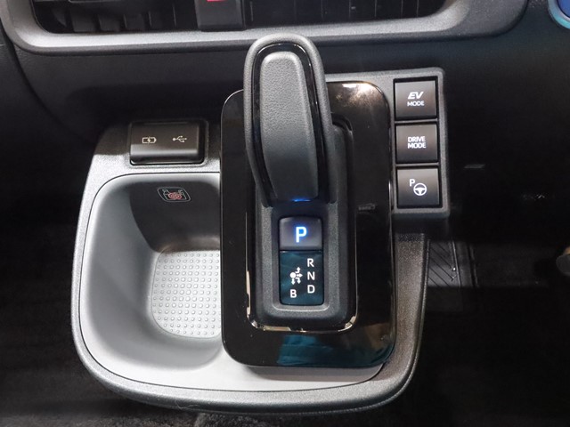 トヨタ ｼｴﾝﾀ ﾊｲﾌﾞﾘｯﾄﾞ Z