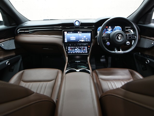 その他輸入車 マセラティ グレカーレ ＧＴ