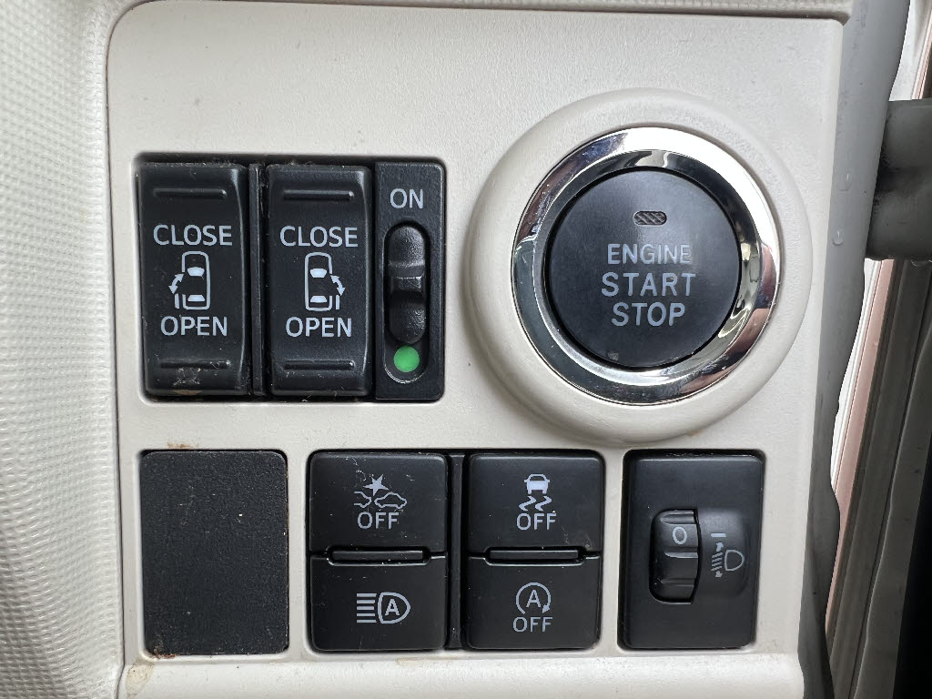 ダイハツ ムーヴキャンバス Xﾘﾐﾃｯﾄﾞﾒｲｸｱｯﾌﾟ SAⅢ