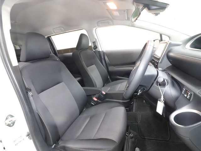 トヨタ ｼｴﾝﾀ ﾊｲﾌﾞﾘｯﾄﾞ Gｾｰﾌﾃｨｴﾃﾞｨｼｮﾝ　2