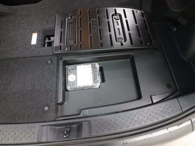 トヨタ ｼｴﾝﾀ ﾊｲﾌﾞﾘｯﾄﾞ Gｾｰﾌﾃｨｴﾃﾞｨｼｮﾝ　2