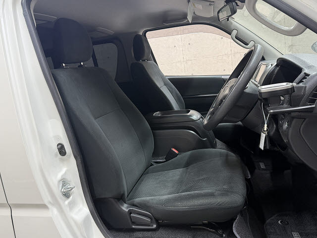 トヨタ ハイエースＶ スーパーＧＬ