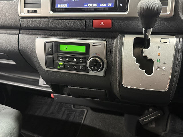 トヨタ ハイエースＶ スーパーＧＬ