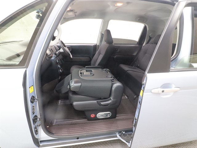 トヨタ ポルテ Ｆ