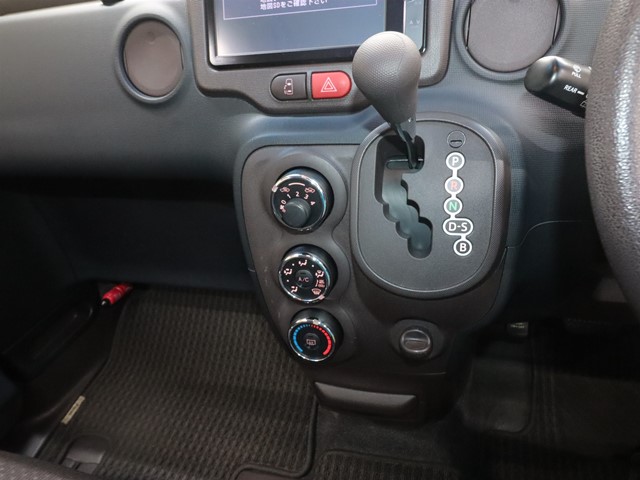 トヨタ ポルテ Ｆ