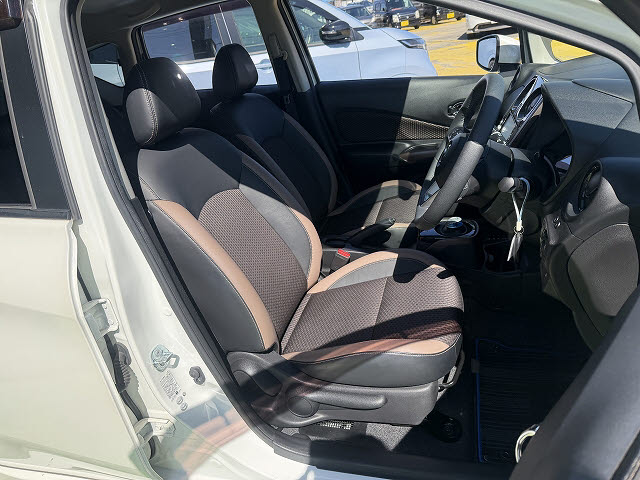 ニッサン ノート ｅパワーメダリスト