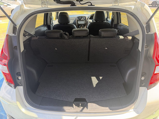 ニッサン ノート ｅパワーメダリスト