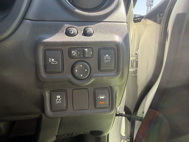 ニッサン ノート ｅパワーメダリスト