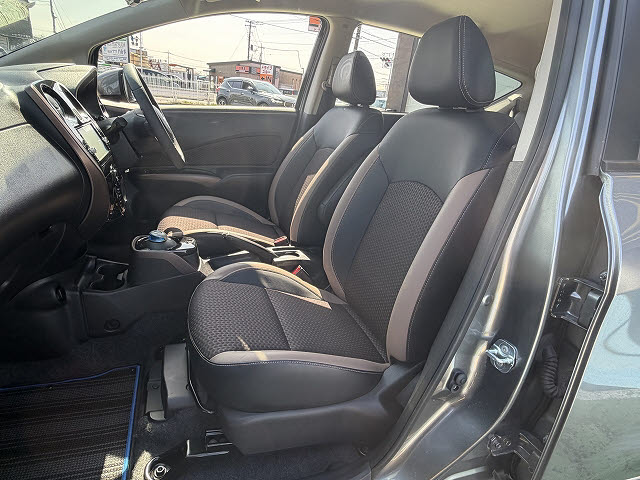 ニッサン ノート ｅパワーメダリスト