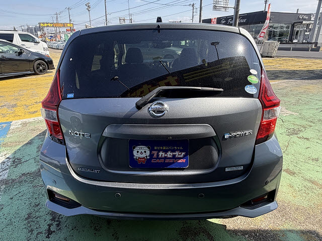 ニッサン ノート ｅパワーメダリスト