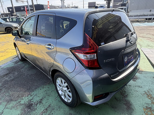 ニッサン ノート ｅパワーメダリスト