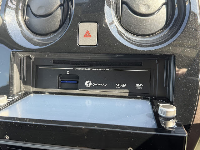 ニッサン ノート ｅパワーメダリスト